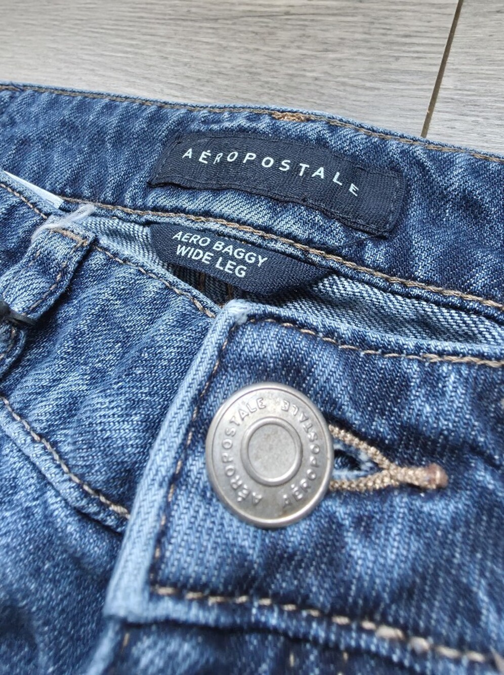 |$8| Aeropostale Baggy Wide Leg Blue Jeans Size 0 Reg EUC - Picture 2 of 8